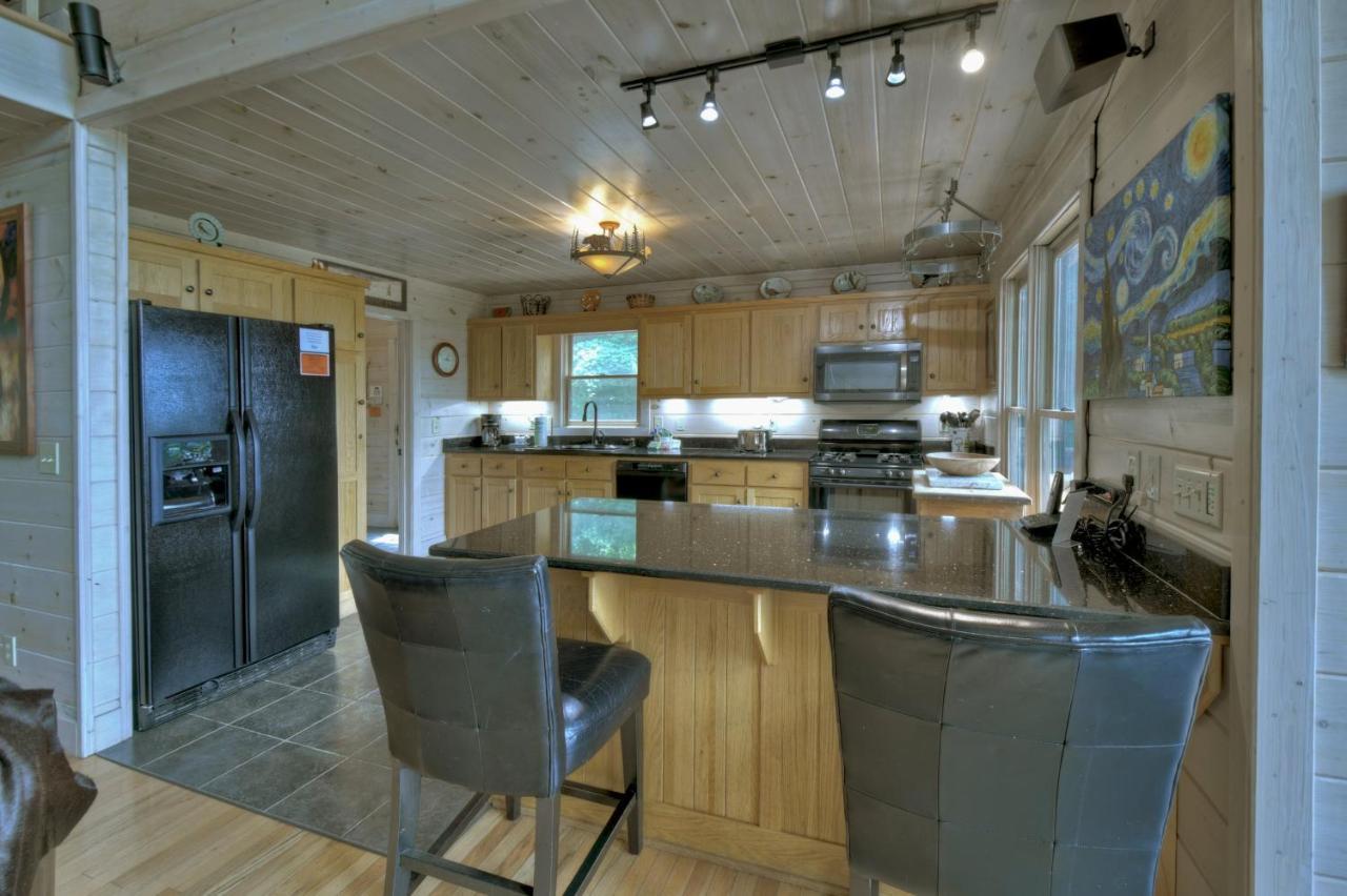 Champagne Chalet - Cuddleup Villa Morganton Exteriör bild